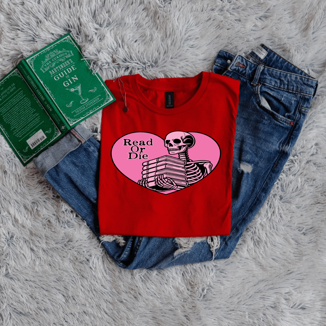 Read or die - Bookish Wardrobe