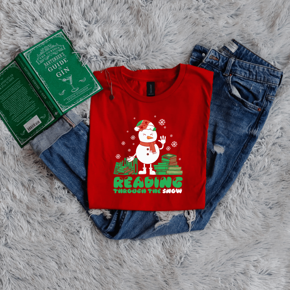 Reading through the snow - Bookish Wardrobe