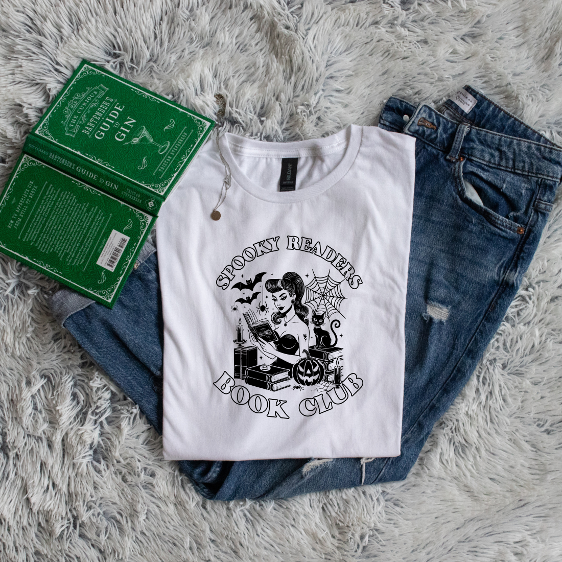 Spooky readers book club - black&white