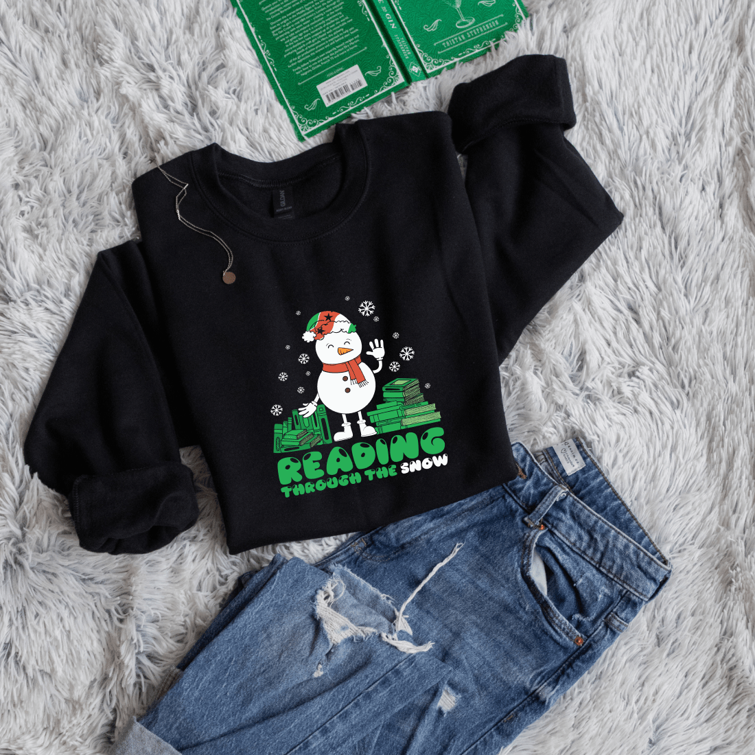 Reading through the snow - Bookish Wardrobe