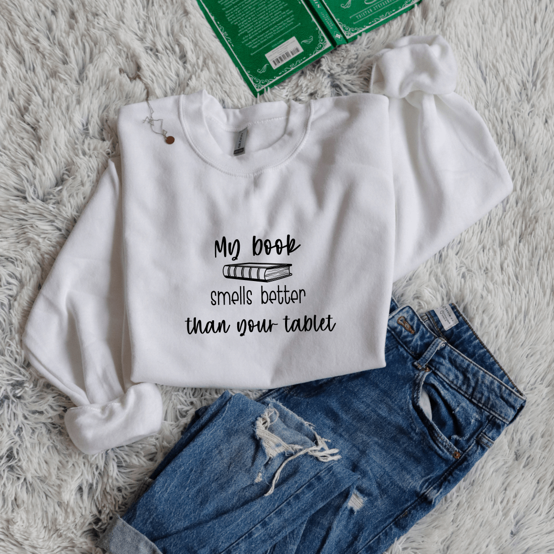 My book smells better than your tablet - Bookish Wardrobe