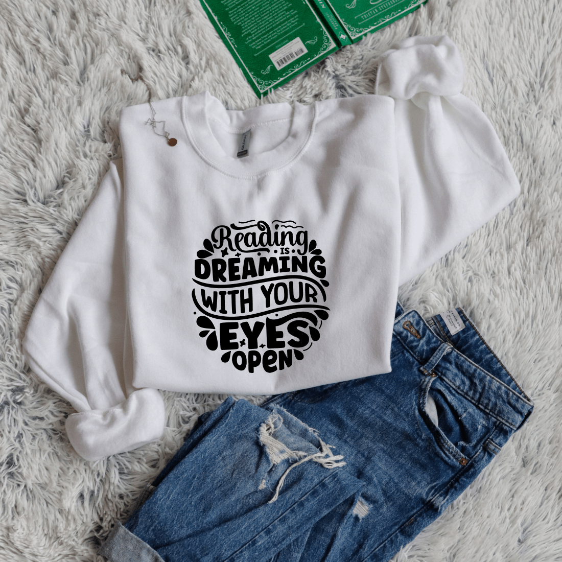 Reading is dreaming with your eyes open circle style - Bookish Wardrobe