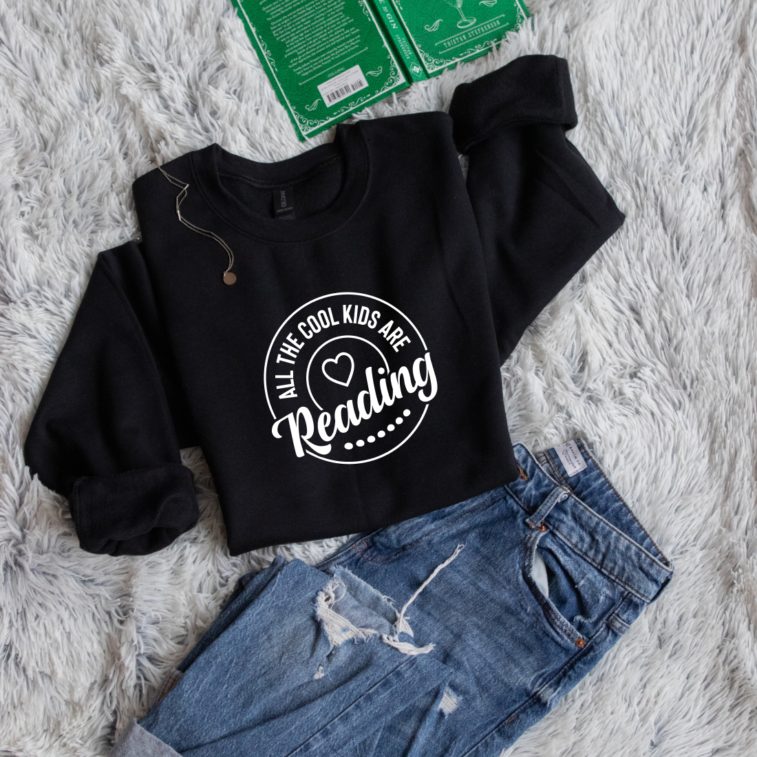 All the Cool Kids Are Reading Heart Circle Style