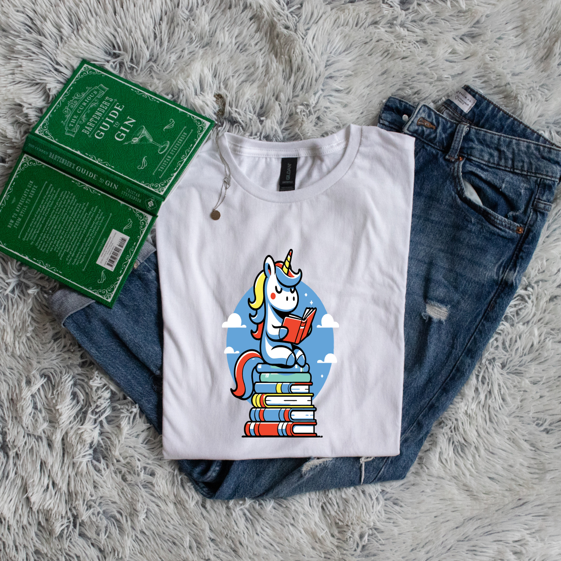 Reading unicorn