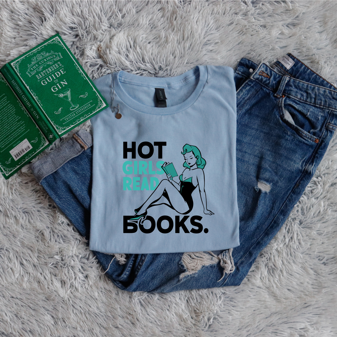 Hot girls read books pinup green
