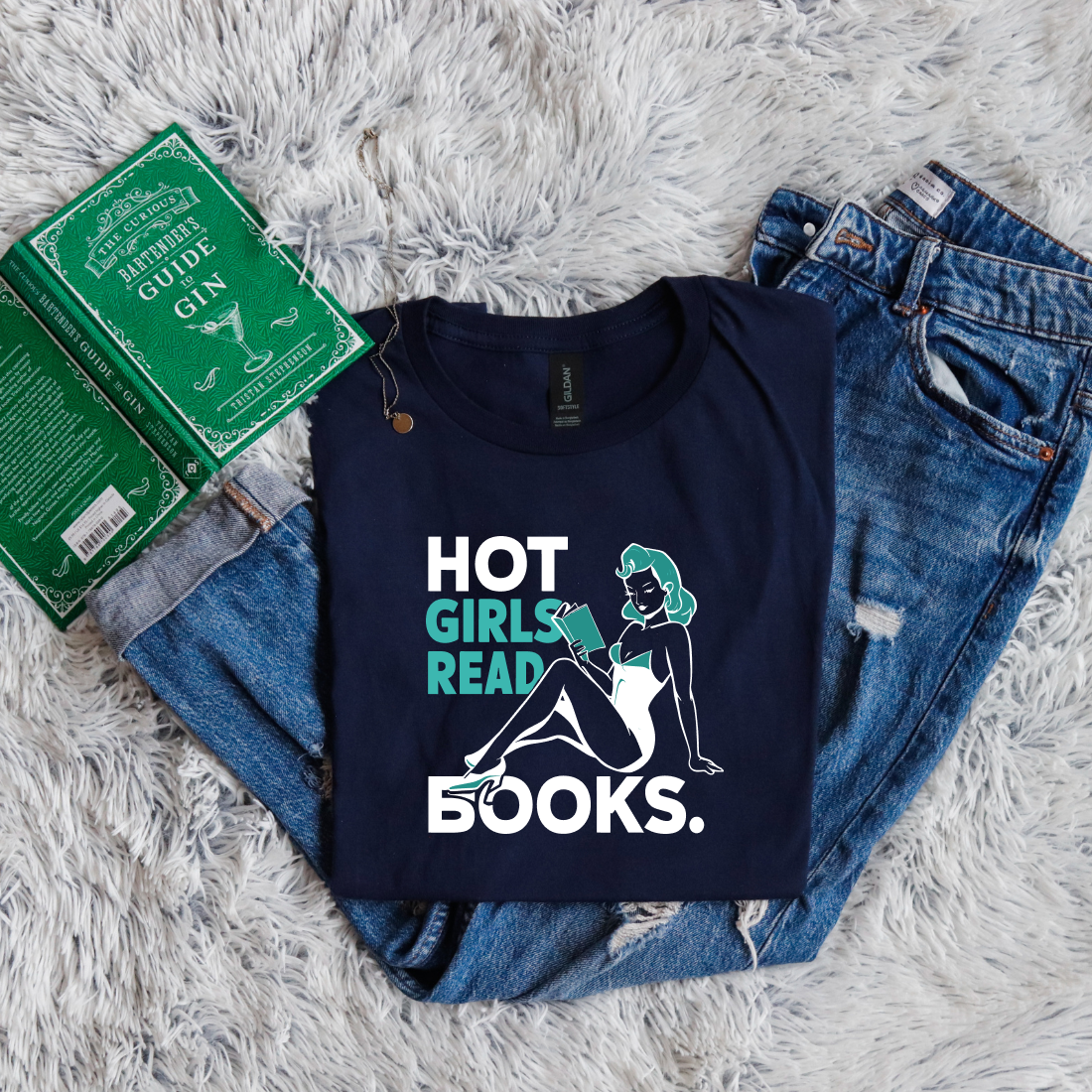 Hot girls read books pinup green