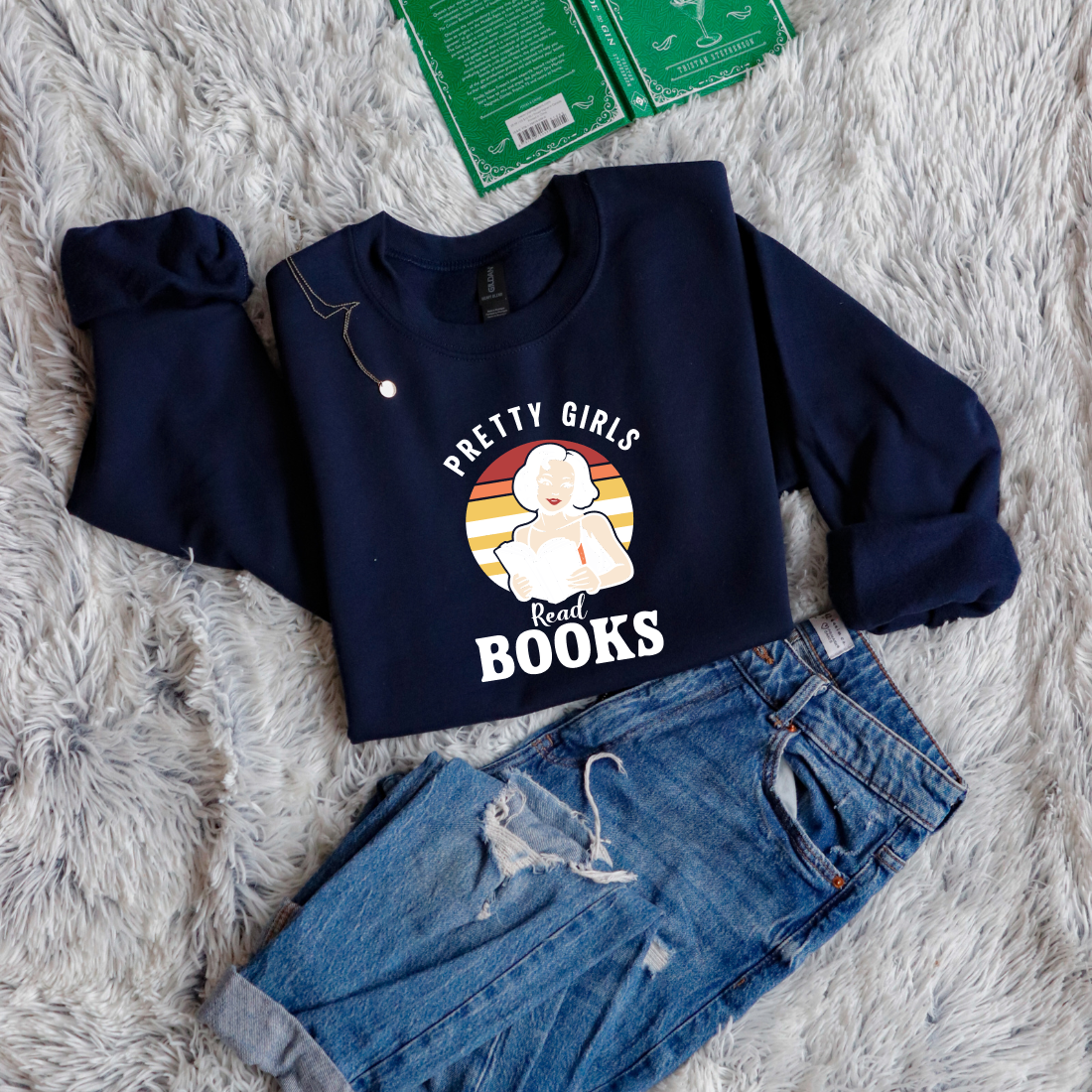 Pretty Girls read books pinup circle style