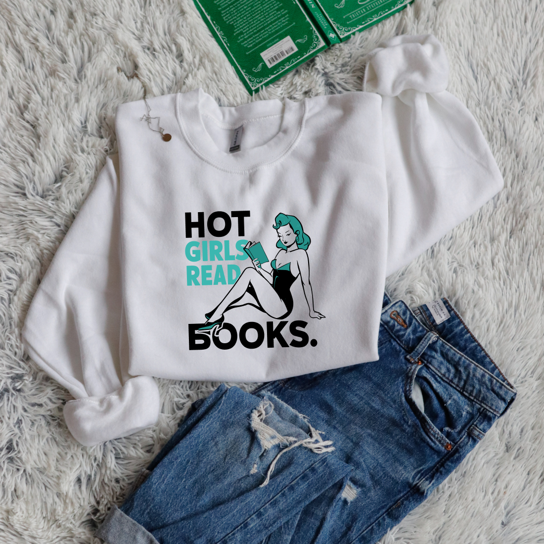 Hot girls read books pinup green