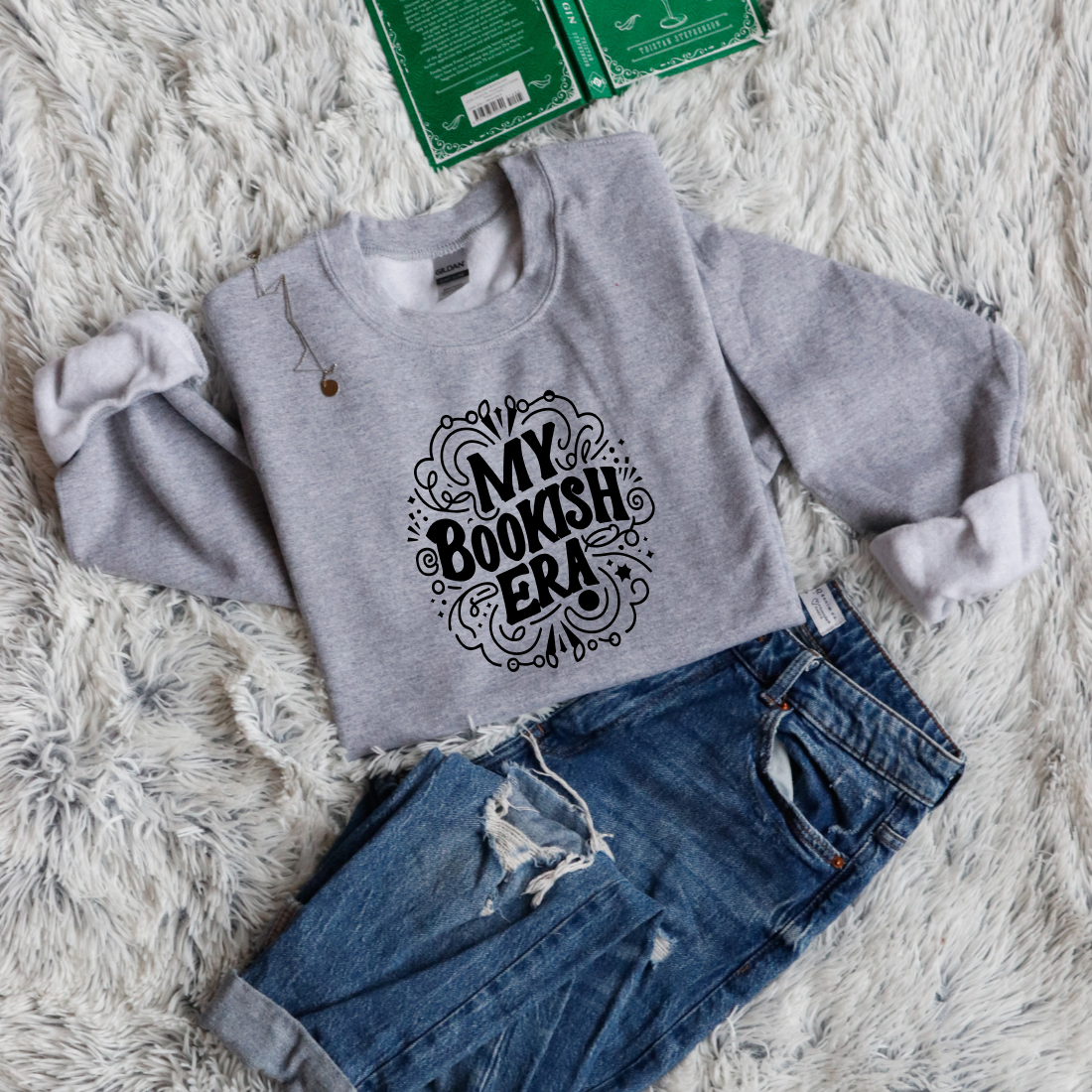 My bookish era circle style