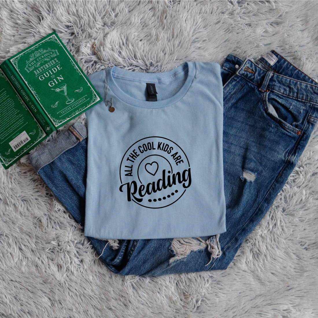 All the Cool Kids Are Reading Heart Circle Style