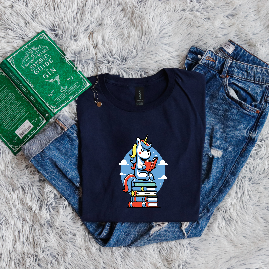 Reading unicorn