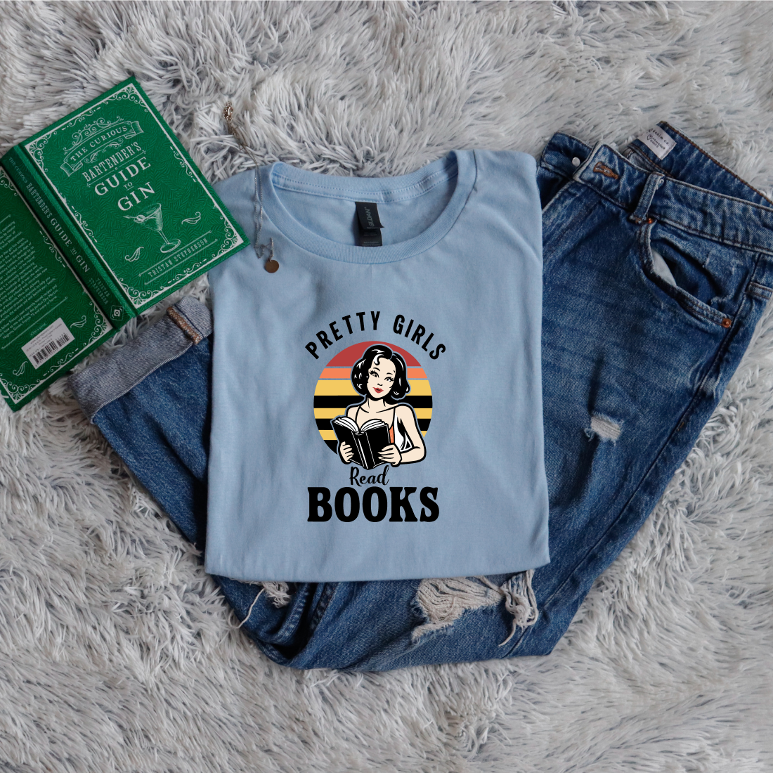 Pretty Girls read books pinup circle style